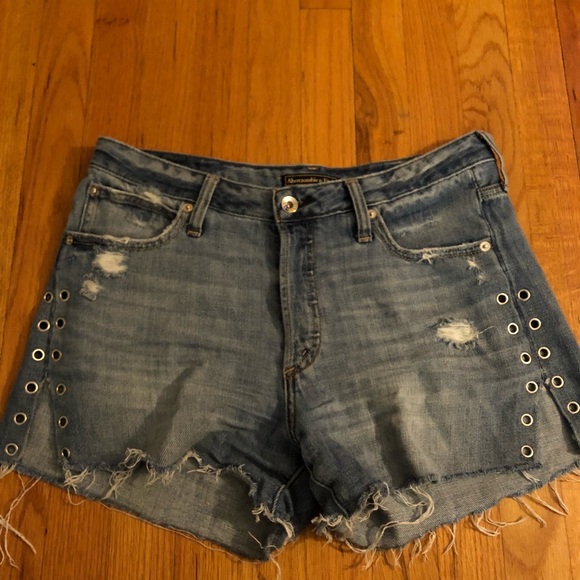 Abercrombie & Fitch Pants - Abercrombie & Fitch denim shorts